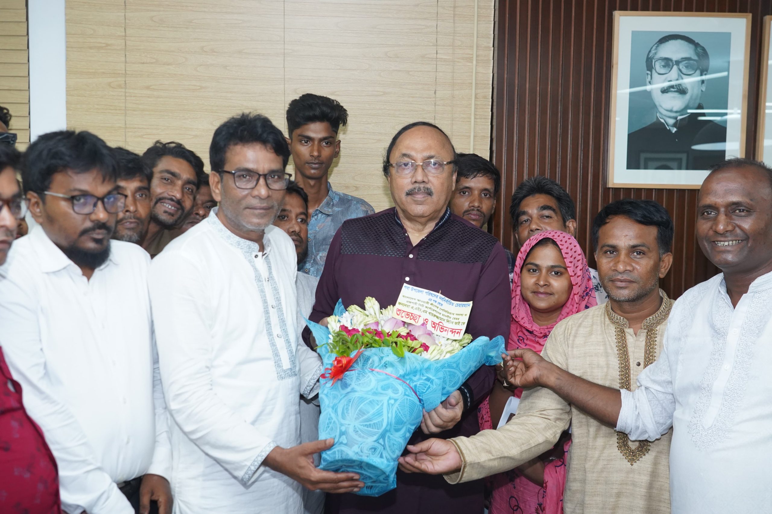 রাসিক মেয়রের সাথে পবা উপজেলা পরিষদের নবনির্বাচিত চেয়ারম্যানের সৌজন্য সাক্ষাৎ