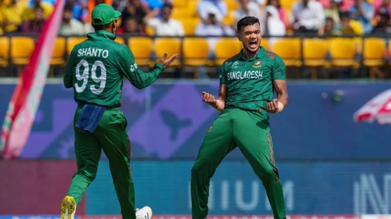 অধিনায়ক শান্তকে ‘লেটার মার্ক’ দিলেন তাসকিন