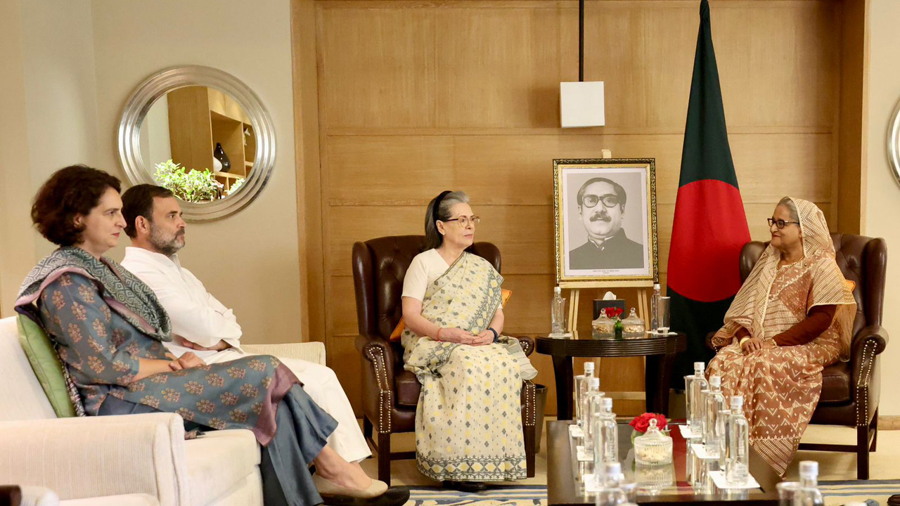 রাহুল-প্রিয়াঙ্কাকে নিয়ে শেখ হাসিনার সঙ্গে সোনিয়া গান্ধীর সাক্ষাৎ