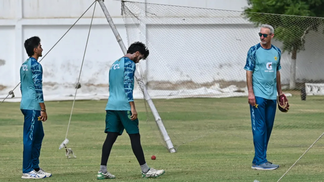 পাকিস্তানকে অস্ট্রেলিয়া-ইংল্যান্ডের মতো বানাতে চান গিলেস্পি