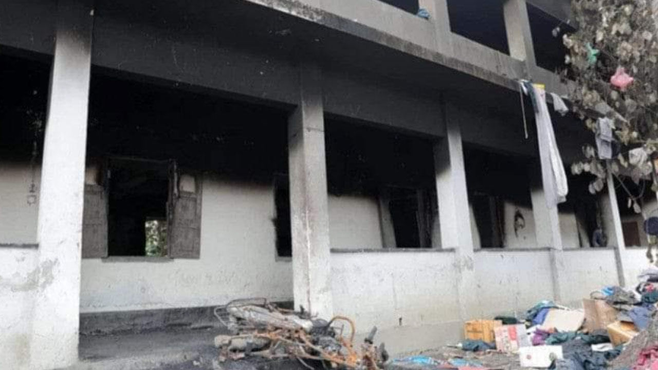 কারাগার থেকে পালানো আরও ১৫৬ বন্দির আত্মসমর্পণ