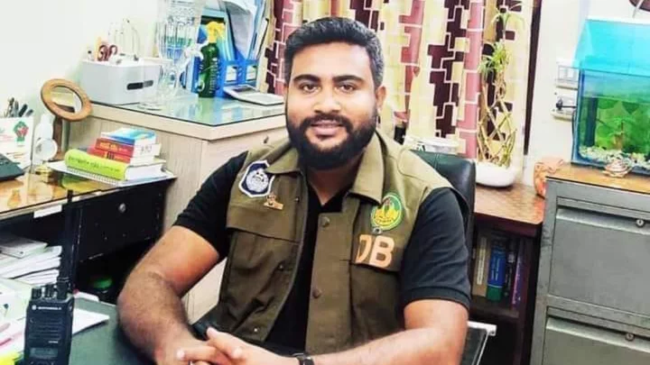 ক্রসফায়ারের ভয় দেখিয়ে টাকা আদায়, ৫ বছর পর সাবেক ডিবি কর্মকর্তার নামে মামলা