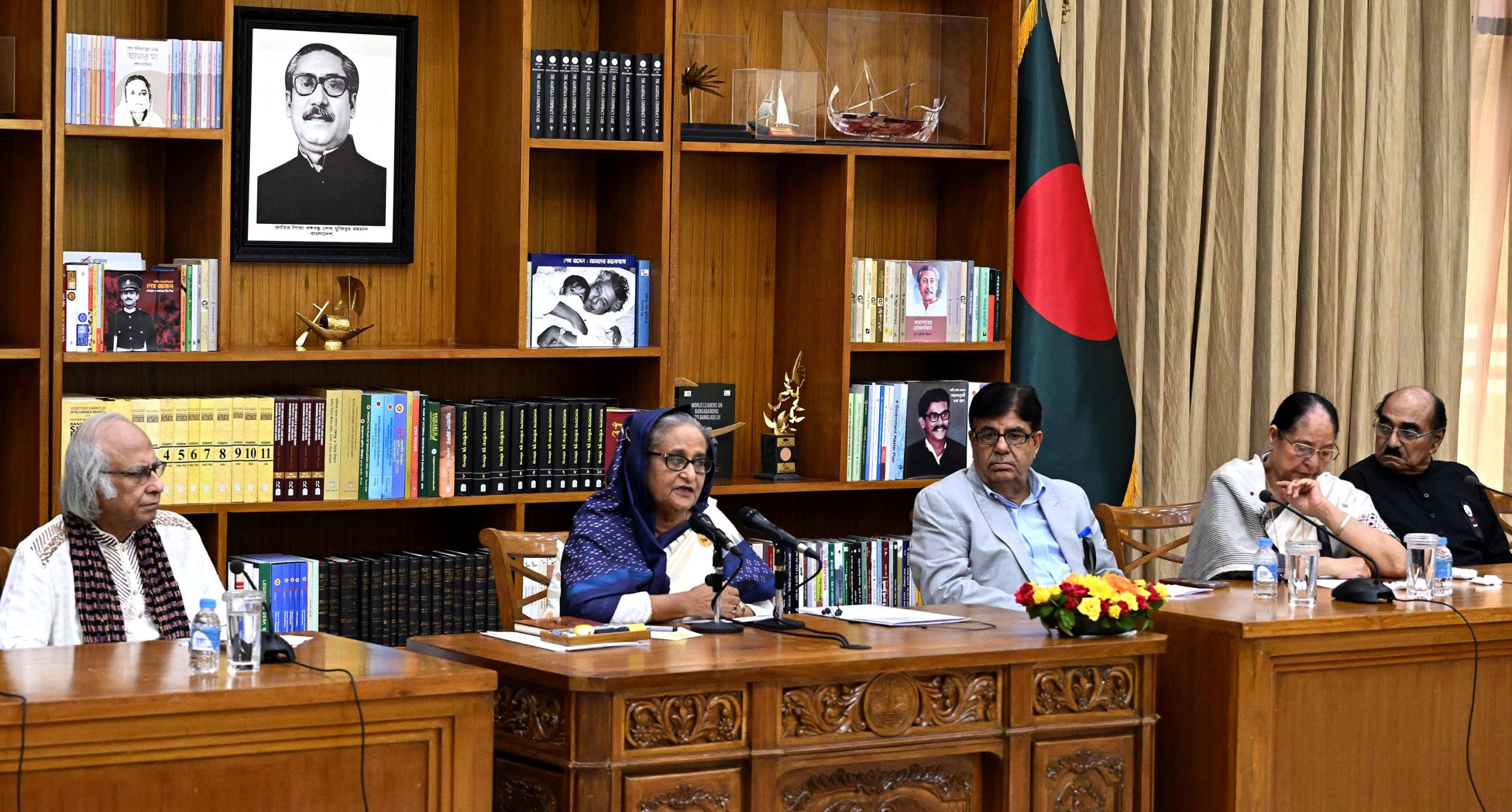 আন্দোলনকারীদের সঙ্গে বসতে চাই: প্রধানমন্ত্রী