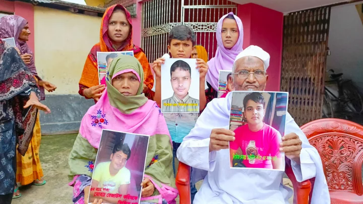 গুম হওয়া ৩ জনকে ফিরে পেতে আকুতি