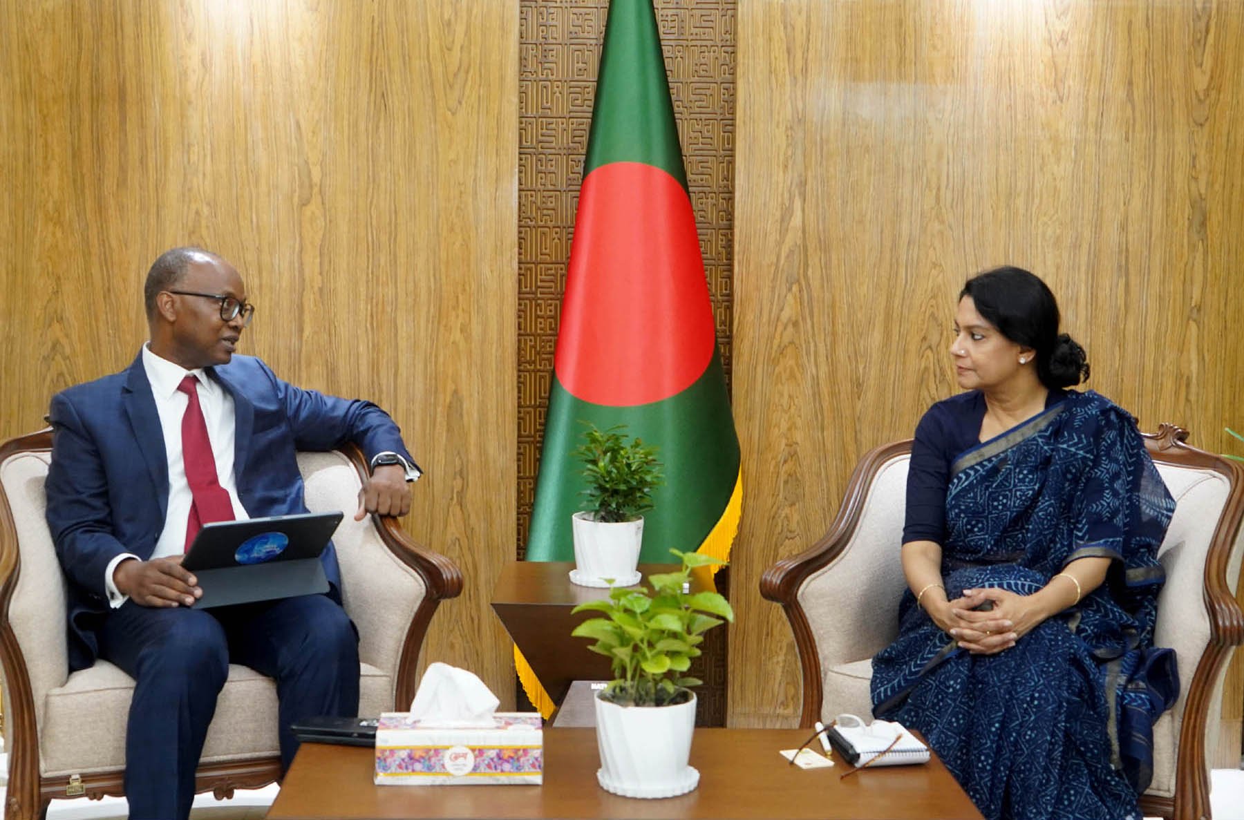 দূষণ নিয়ন্ত্রণে সহযোগিতা বৃদ্ধি করবে বিশ্বব্যাংক: পরিবেশ উপদেষ্টা
