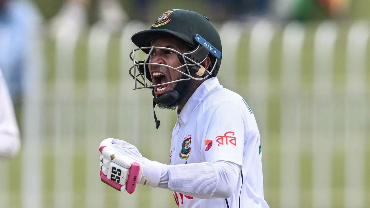দেড়শ ছুঁয়ে অপরাজিত মুশফিক