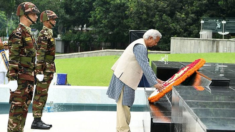 শিখা অনির্বাণে শ্রদ্ধা জানালেন প্রধান উপদেষ্টা
