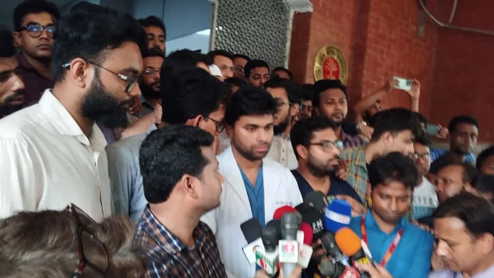 ঢাকা মেডিকেলসহ সারা দেশের হাসপাতাল শাটডাউনের ডাক