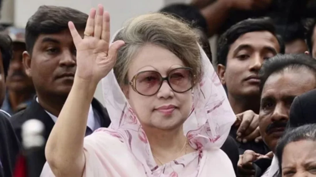 বিমানে নয়, এয়ার অ্যাম্বুলেন্সেই দেশে ফিরবেন খালেদা জিয়া