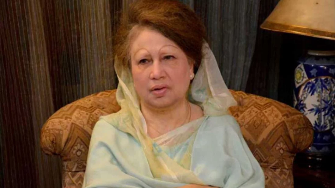 নিয়মিত ফ্লাইটেই দেশে ফিরছেন খালেদা জিয়া
