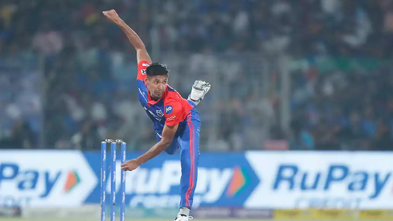 আইপিএলে দল পেলেও মুস্তাফিজের খেলা নিয়ে অনিশ্চয়তা, যা বলছে বিসিবি