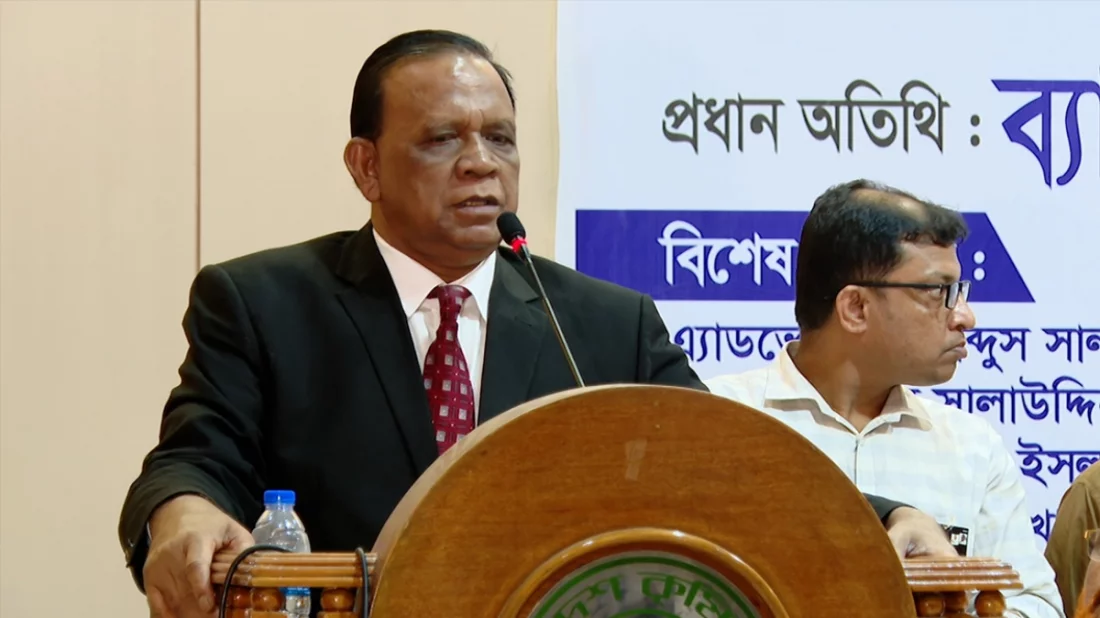 ‘৯০ দিনের মধ্যে সংসদ নির্বাচন না দেয়ায় সংবিধান লঙ্ঘন করেছেন প্রধান উপদেষ্টা’