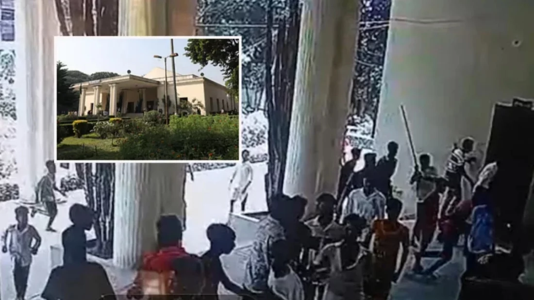 সিরাজগঞ্জে রবীন্দ্রনাথ ঠাকুরের কাছারিবাড়িতে হামলা-ভাঙচুর