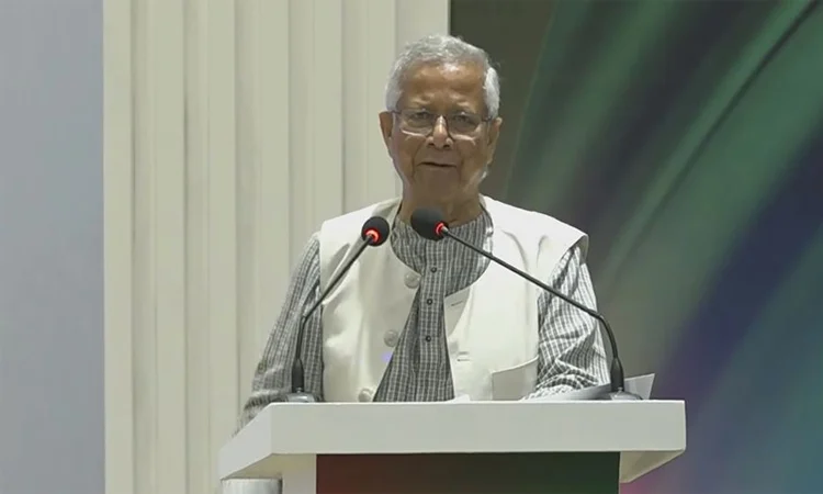বাংলাদেশকে ম্যানুফ্যাকচারিং হাব বানাতে চীনা বিনিয়োগকারীদের প্রতি প্রধান উপদেষ্টার আহ্বান