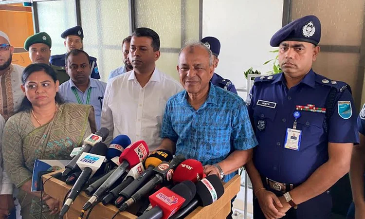 কৃষকের সুবিধার্থে কৃষি জমি সুরক্ষা আইন করতে চাই: কৃষি উপদেষ্টা