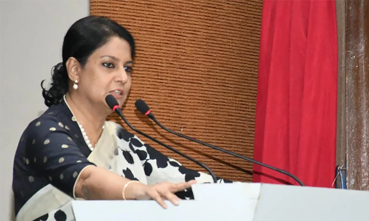 তথ্য এখন জাতীয় নিরাপত্তার কৌশলগত অস্ত্র: পরিবেশ উপদেষ্টা