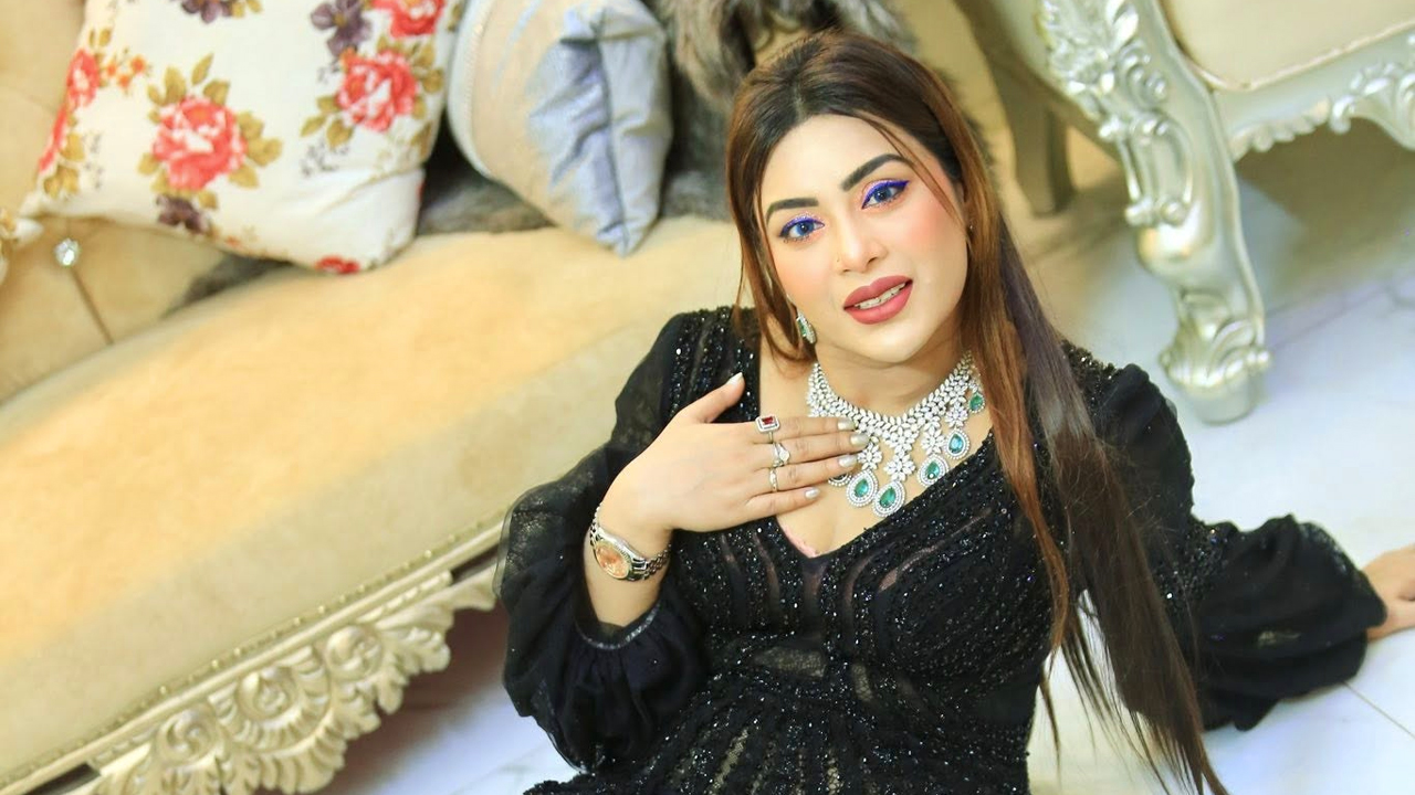 ‘তোমাকে কিছু দেওয়ার অধিকার নেই’